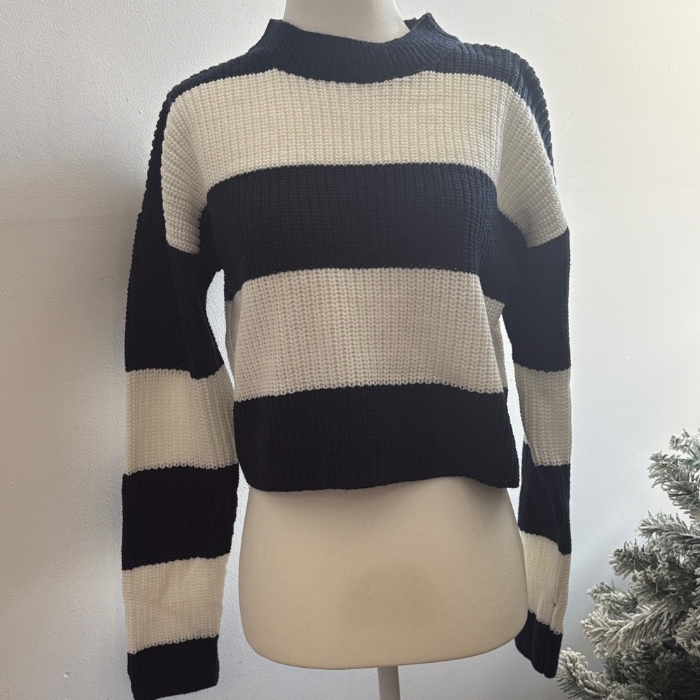 Refuge Monochrome Striped Crew Neck Sweater
